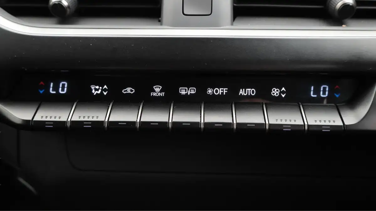 2022-lexus-ux-300e-e-ux-201bhp-big-12