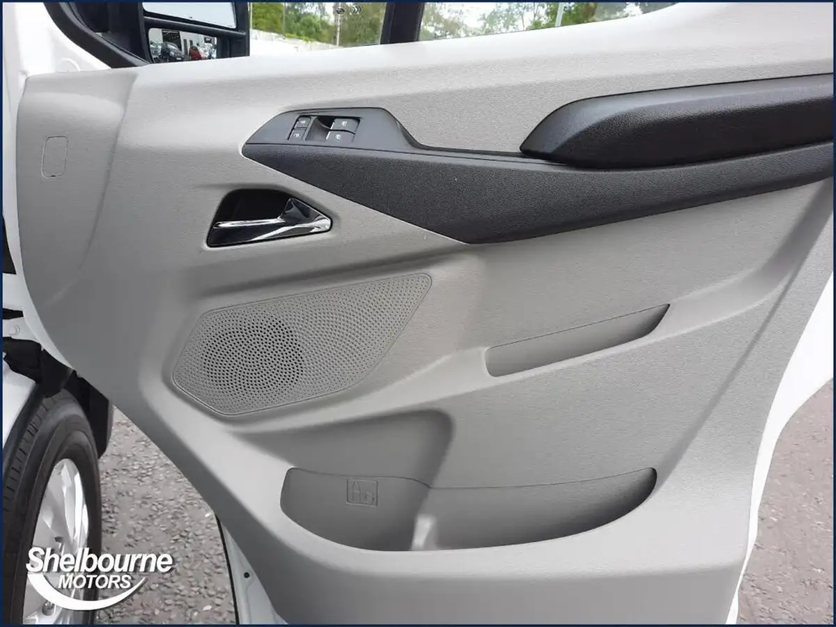 2022-maxus-e-deliver-9-e-lh-515kwh-big-18