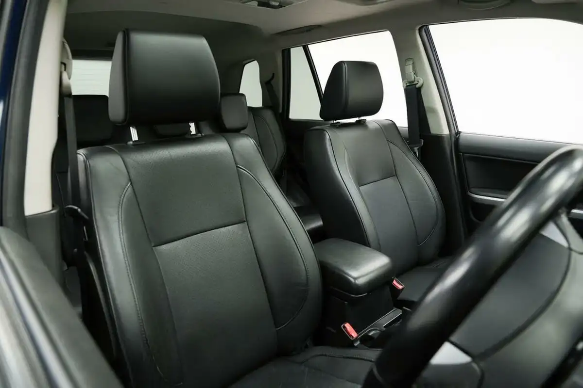 2013-suzuki-grand-vitara-19ddis-sz5-big-8