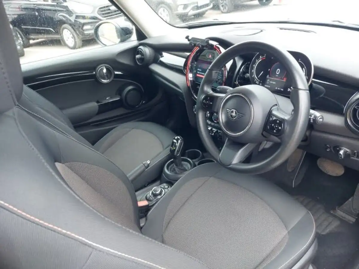 2022-mini-cooper-15-cooper-classic-nav-hatchback-3d-auto-big-17