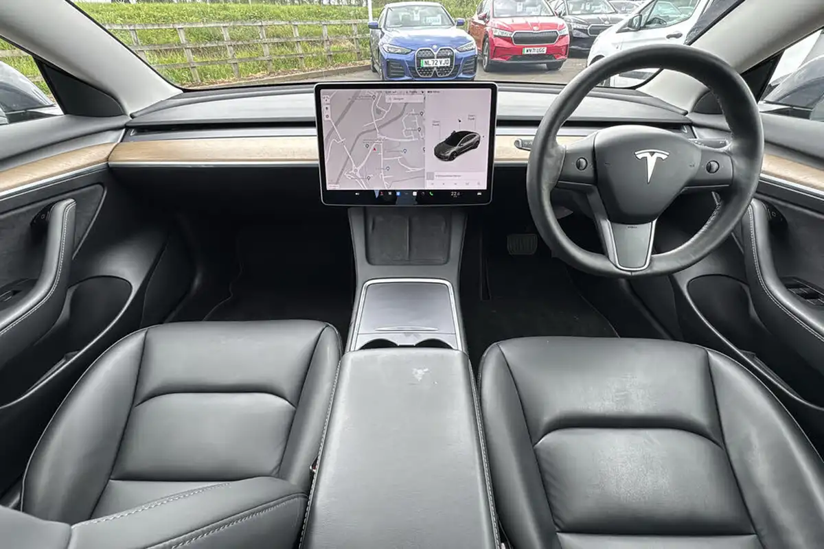 2021-tesla-model-3-e-long-range-4x4-big-7