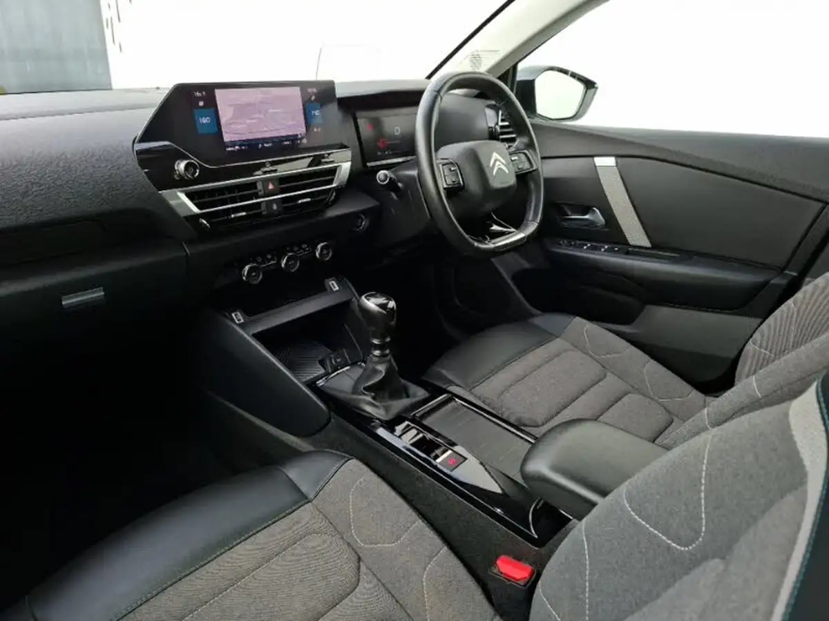 2022-citroen-c4-12-puretech-shine-130ps-big-4
