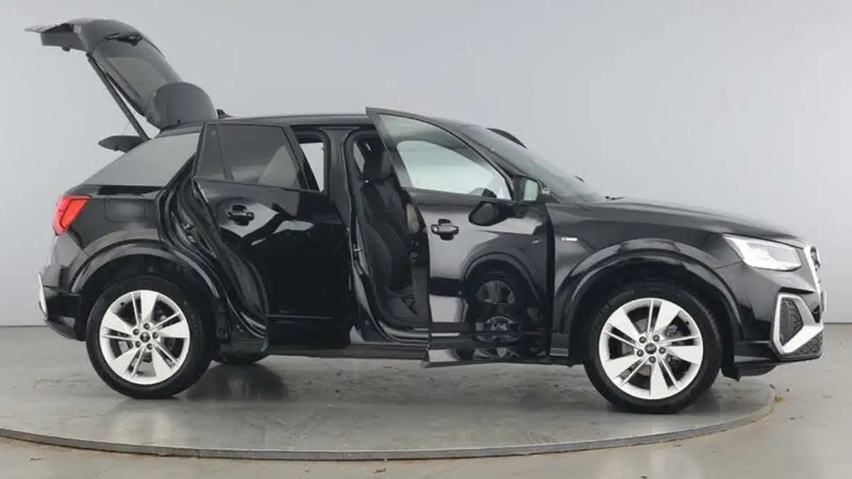 2024-audi-q2-10-30-tfsi-s-line-116ps-big-9