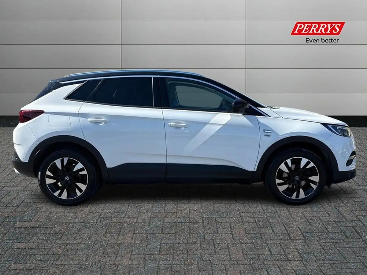 2021-vauxhall-grandland-x-12-griffin-big-2