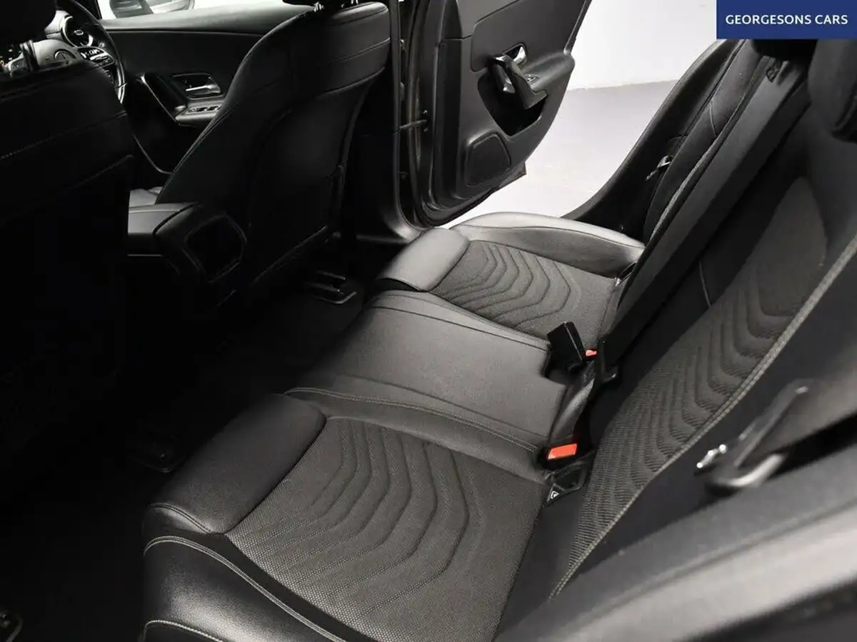 2019-mercedes-benz-a-class-13-a180-se-big-22