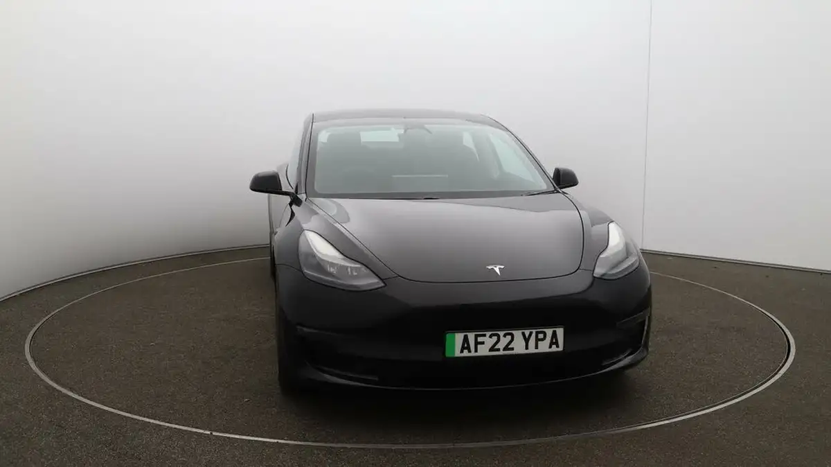 2022-tesla-model-3-e-long-range-big-32