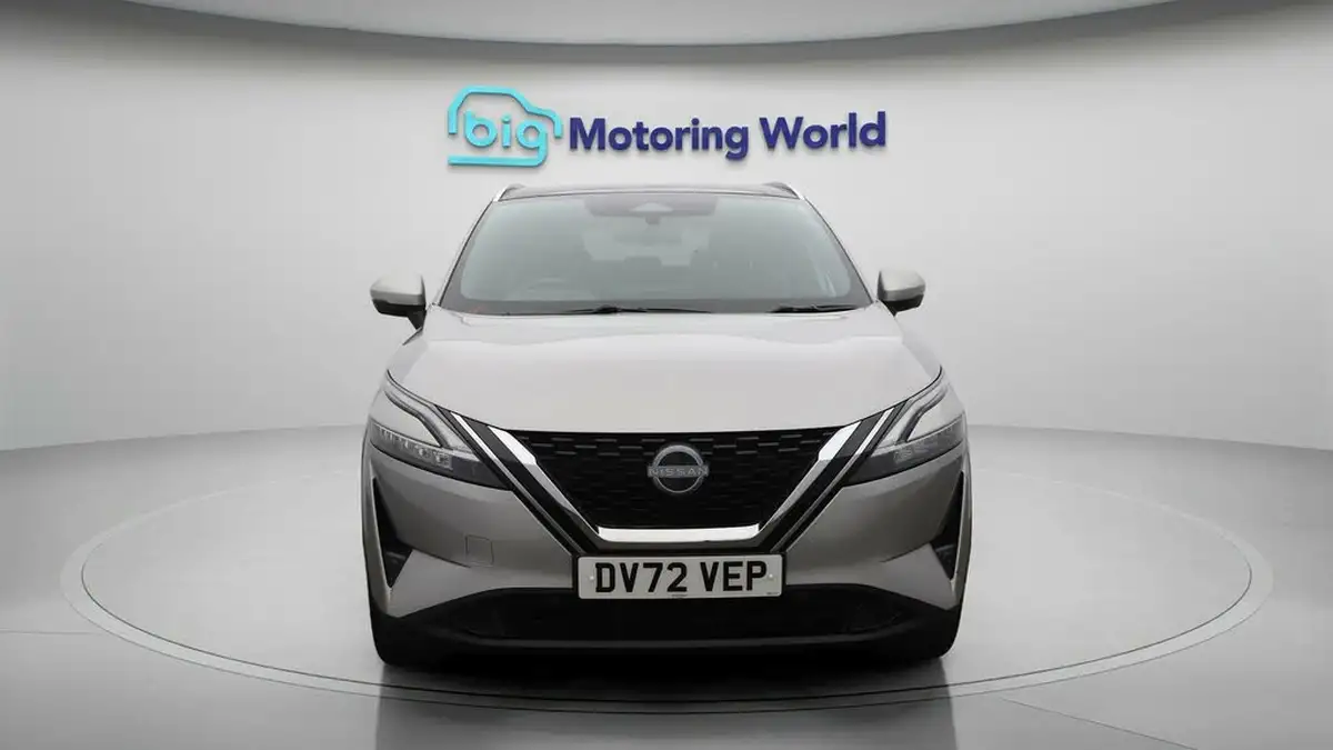 2022-nissan-qashqai-13-dig-t-tekna-140ps-mild-hybrid-big-2