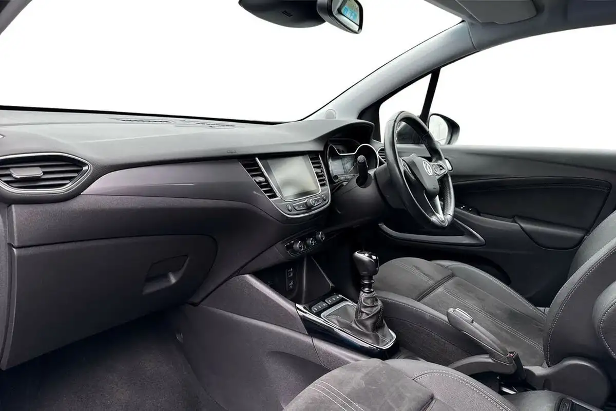 2022-vauxhall-crossland-12-ultimate-130ps-big-11