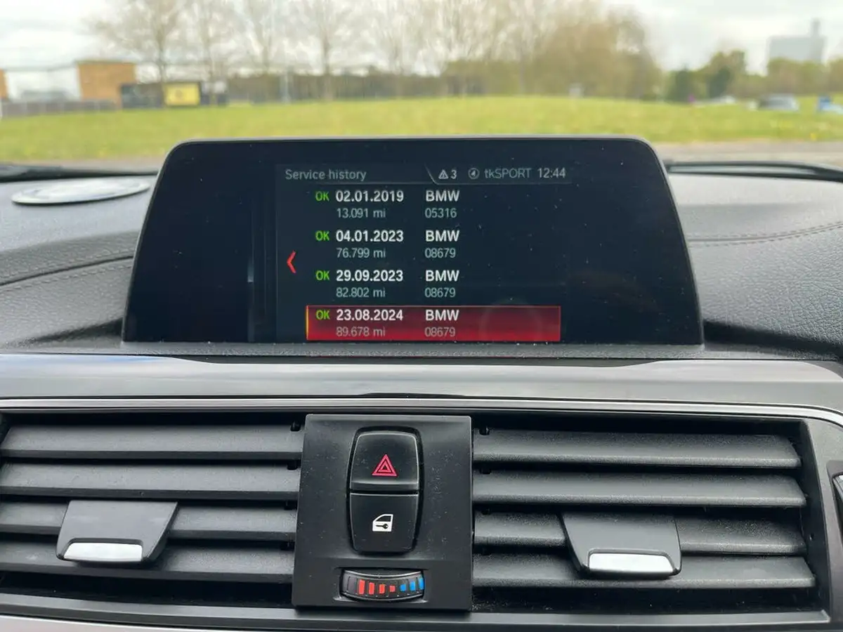 2018-bmw-3-series-20td-320d-sport-saloon-4d-big-34
