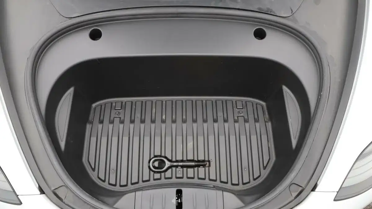 2021-tesla-model-3-e-long-range-4x4-big-19