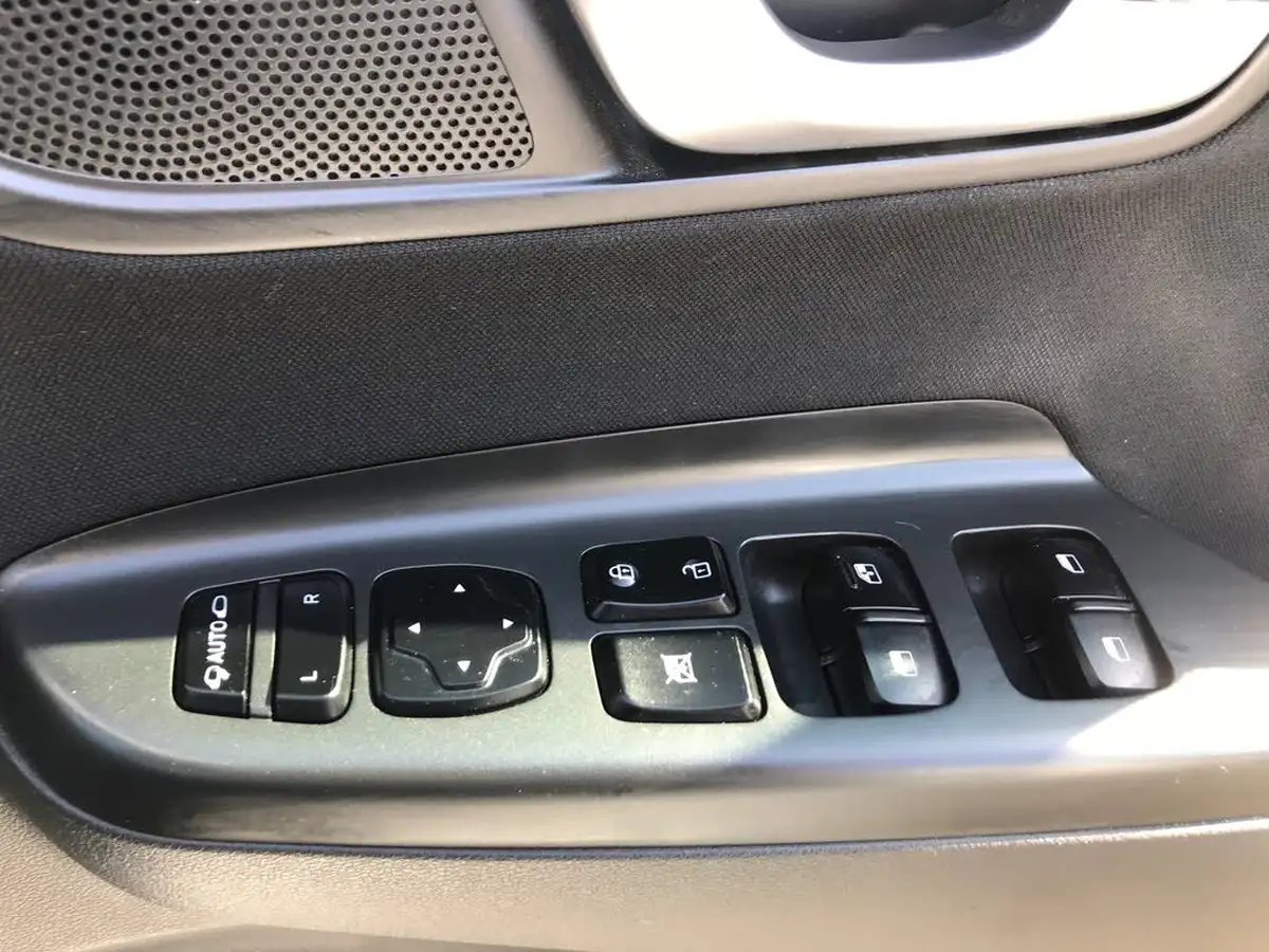 2022-hyundai-kona-16-gdi-premium-big-27