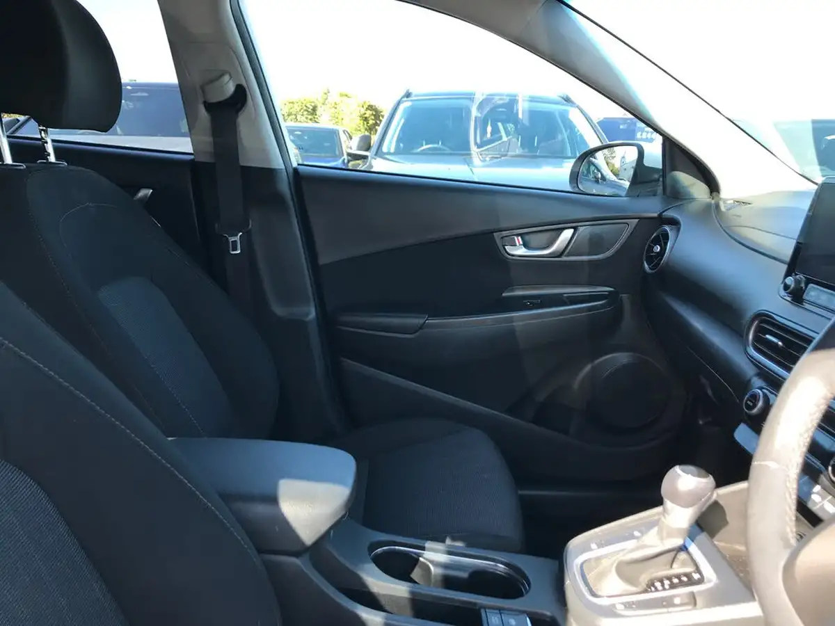 2022-hyundai-kona-16-gdi-premium-big-3