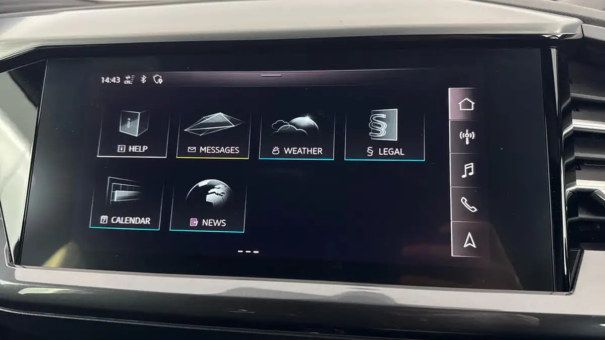 2022-audi-q4-e-tron-40e-s-line-station-wagon-big-18