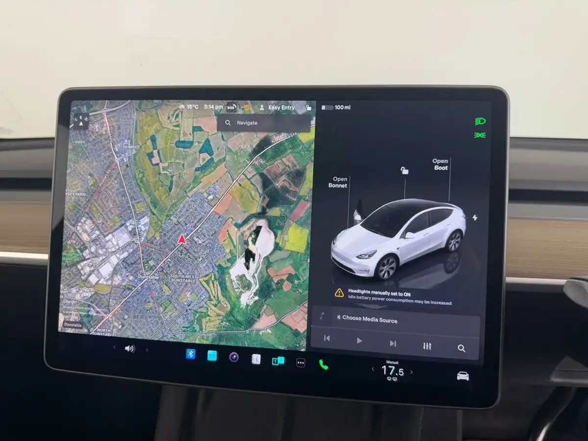 2023-tesla-model-y-e-long-range-big-26