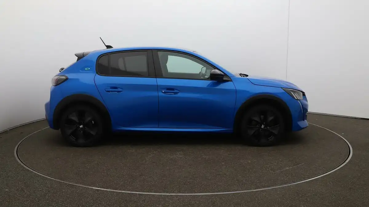 2021-peugeot-208-e-gt-50kwh-big-42
