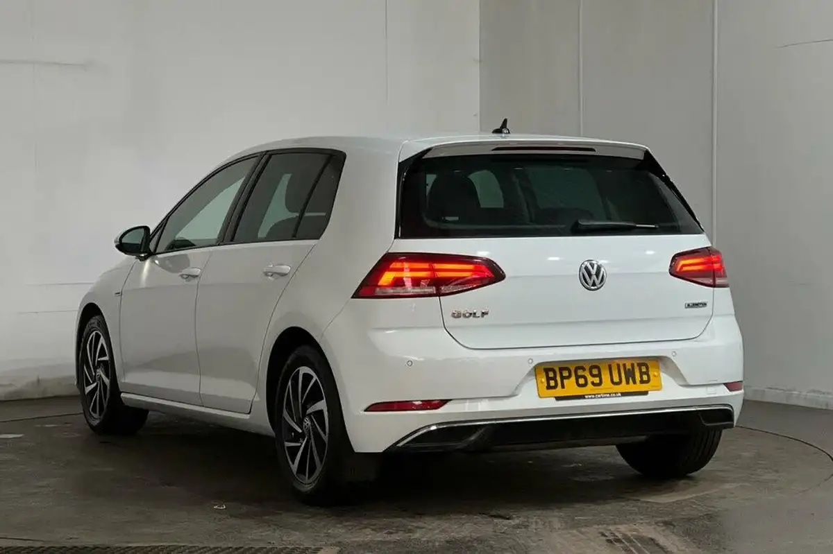 2019-volkswagen-golf-15-tsi-match-edition-130ps-hatchback-big-14