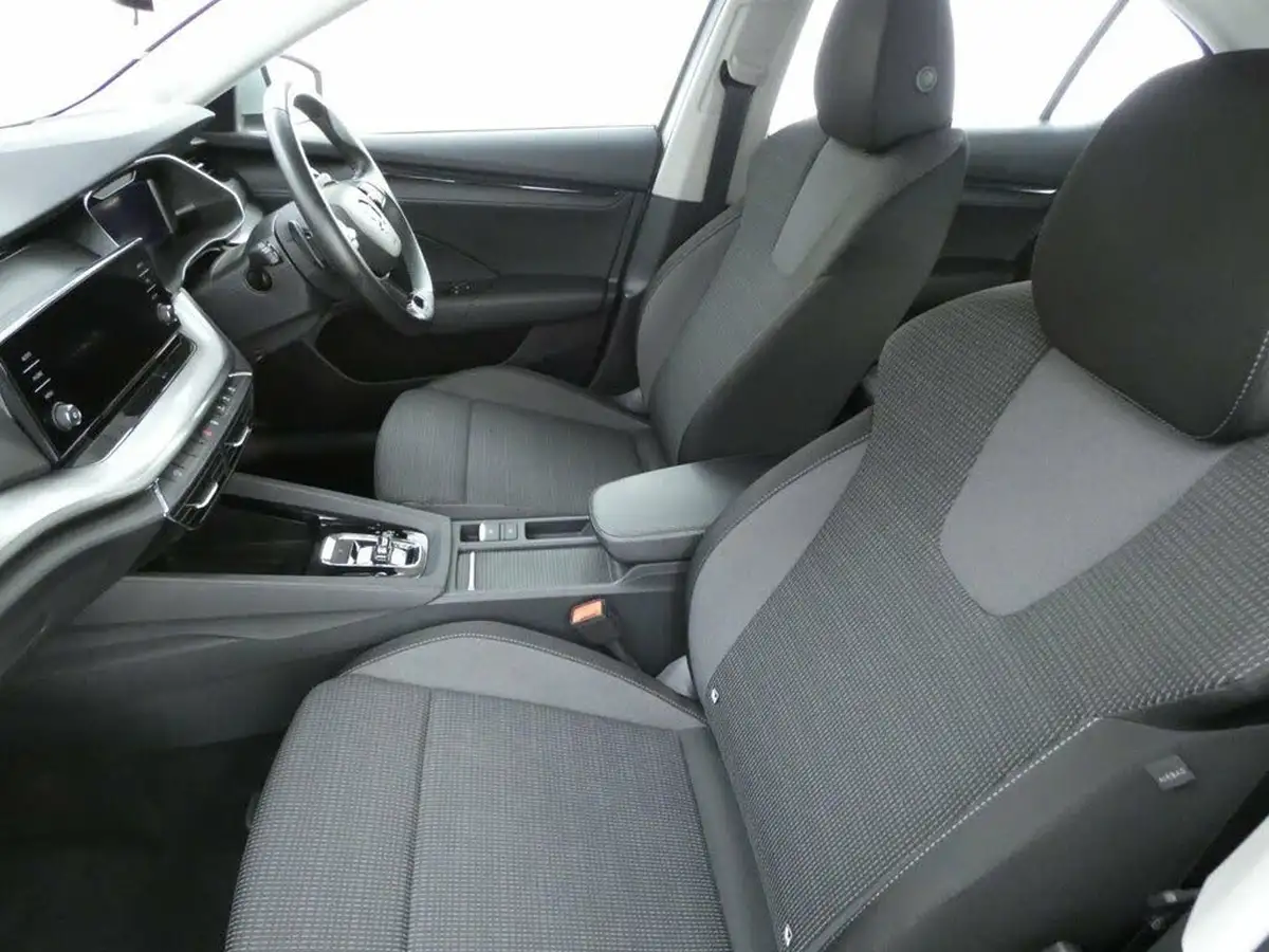 2021-skoda-octavia-10-tsi-e-tec-se-first-edition-hatchback-big-18