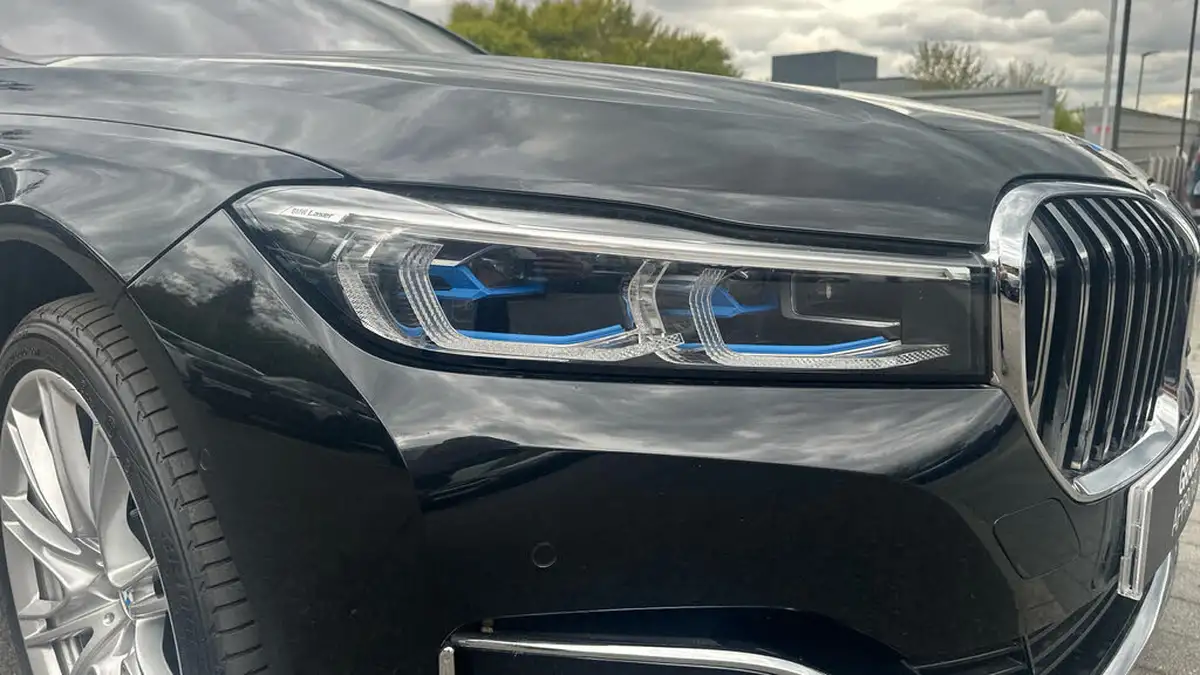 2021-bmw-7-series-30-745le-big-16
