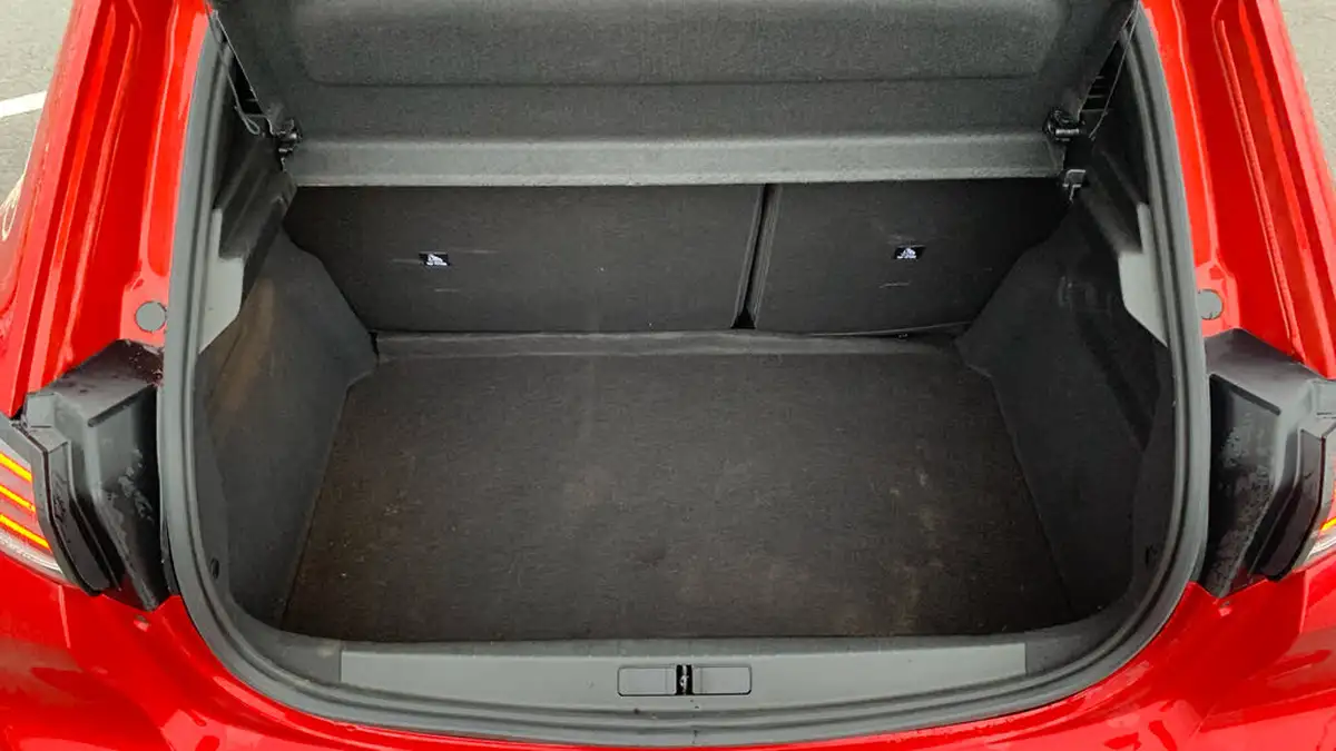 2024-peugeot-208-e-e-style-big-18