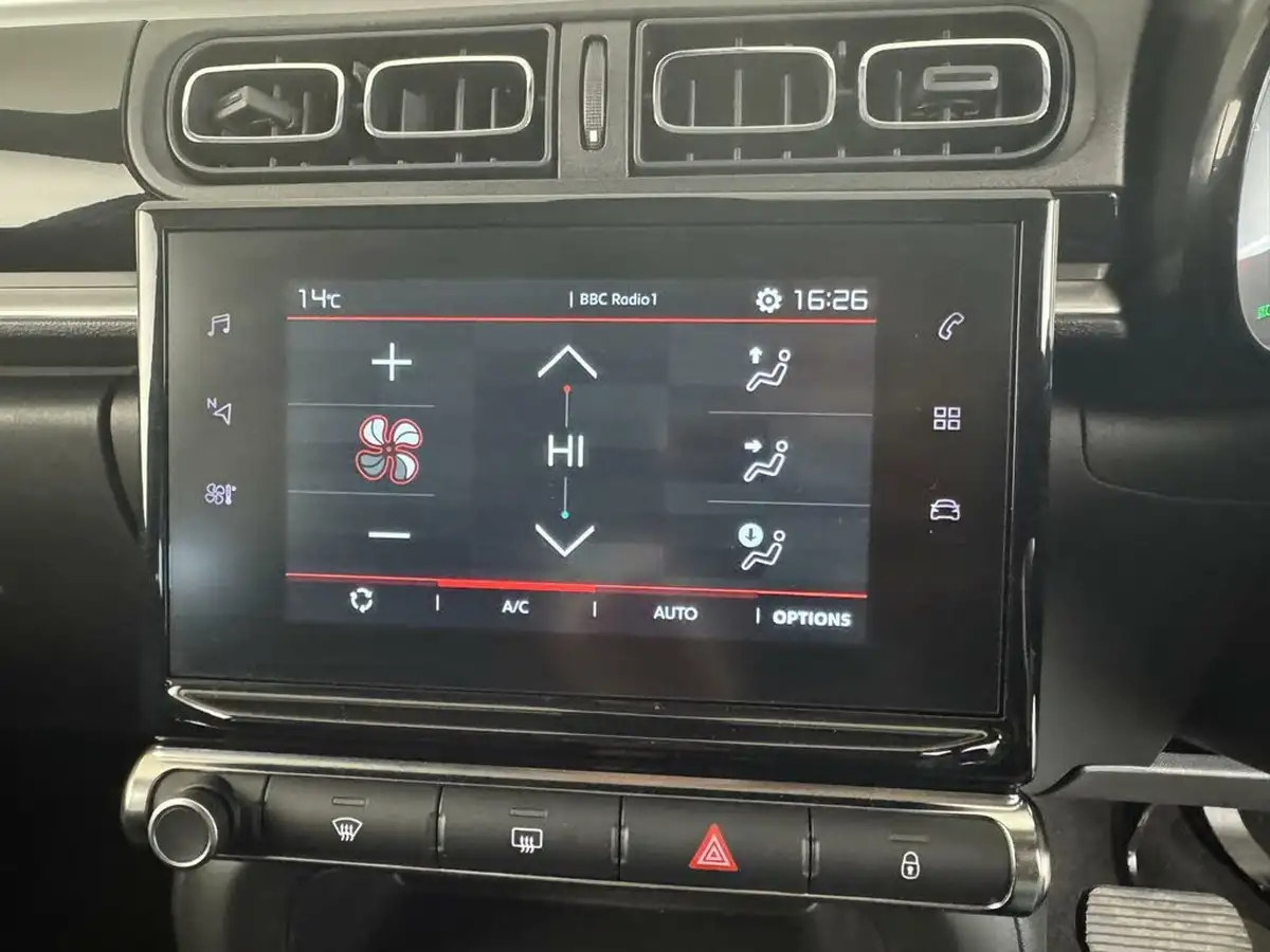2024-citroen-c3-12-puretech-plus-110ps-eat6-big-41