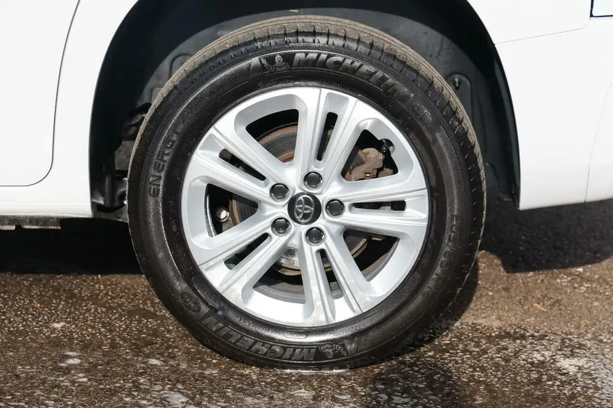 2023-toyota-proace-city-15d-design-100hpeu6d-big-17