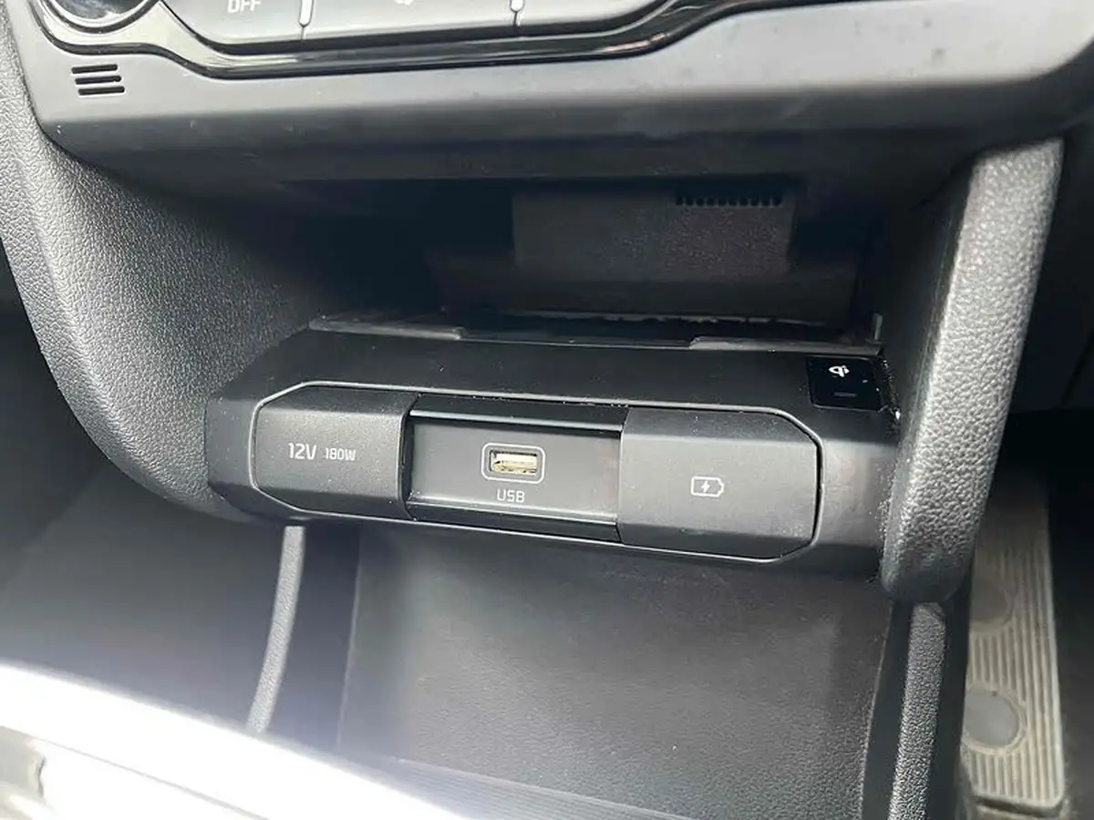 2021-kia-e-niro-ev-4-big-40