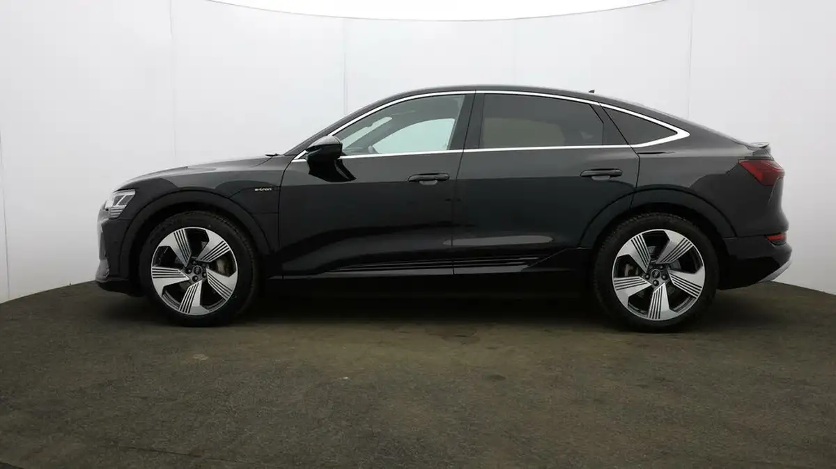 2021-audi-e-tron-50e-s-line-sportback-big-60