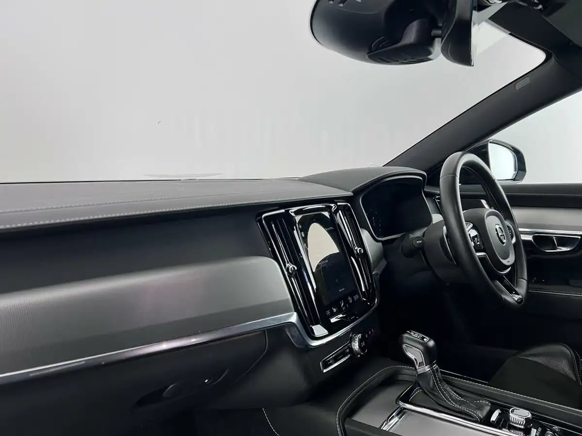2020-volvo-v90-20td-d4-r-design-plus-big-13