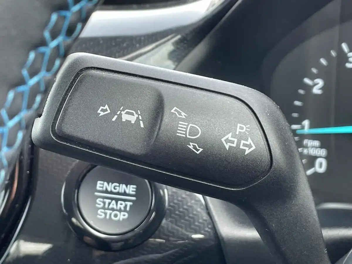 2023-ford-fiesta-10t-active-125ps-hybrid-mhev-big-24