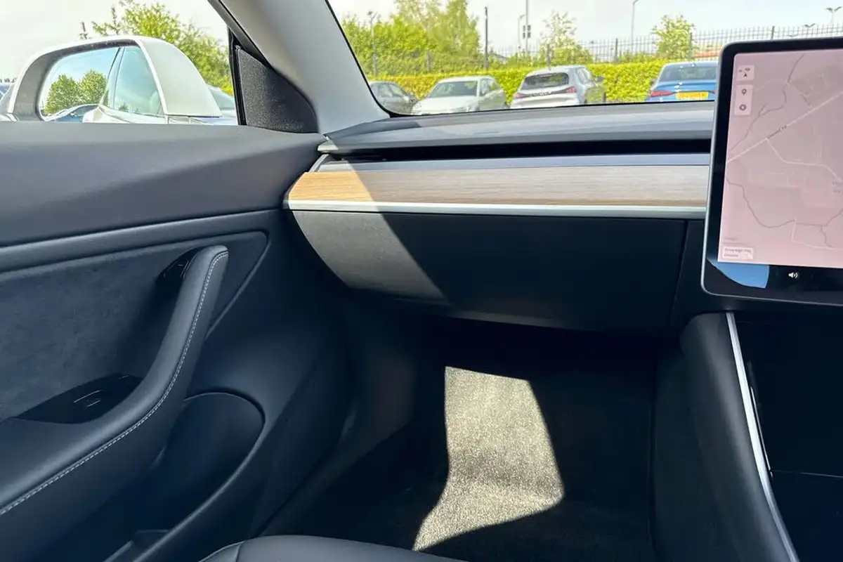 2019-tesla-model-3-e-standard-plus-big-19