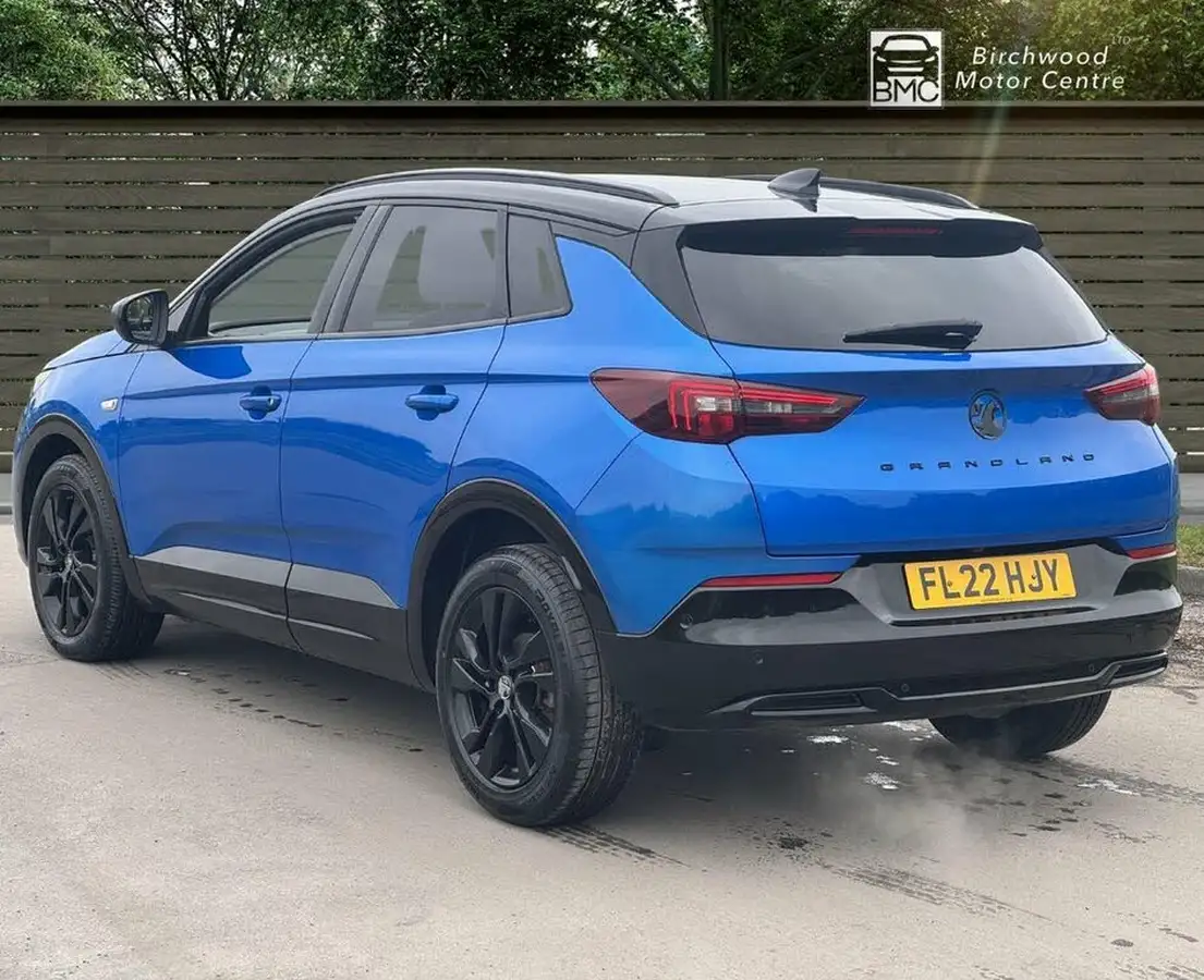 2022-vauxhall-grandland-15td-sri-big-4