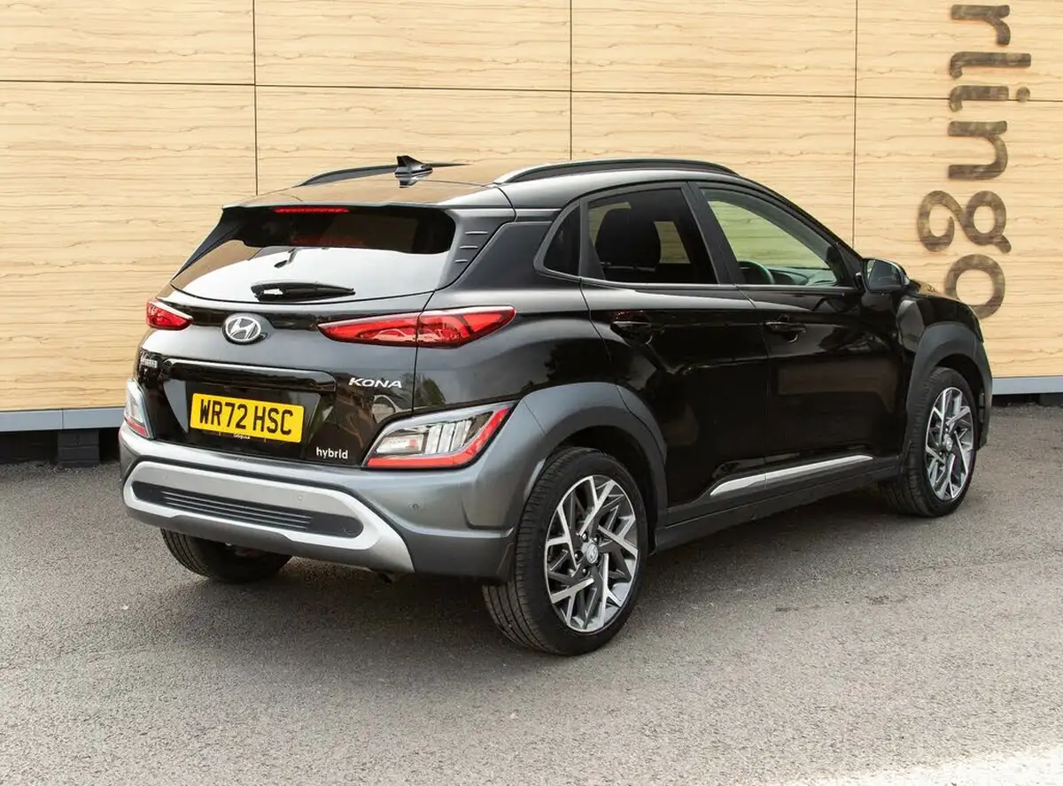 2022-hyundai-kona-16-gdi-premium-big-2