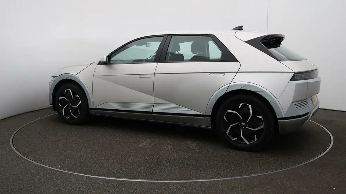 2022-hyundai-ioniq-5-e-premium-217ps-73kwh-rwd-big-27