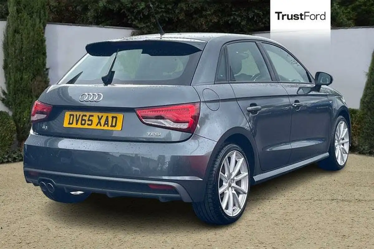 2015-audi-a1-14-s-line-125ps-ss-sportback-5d-1395cc-big-3