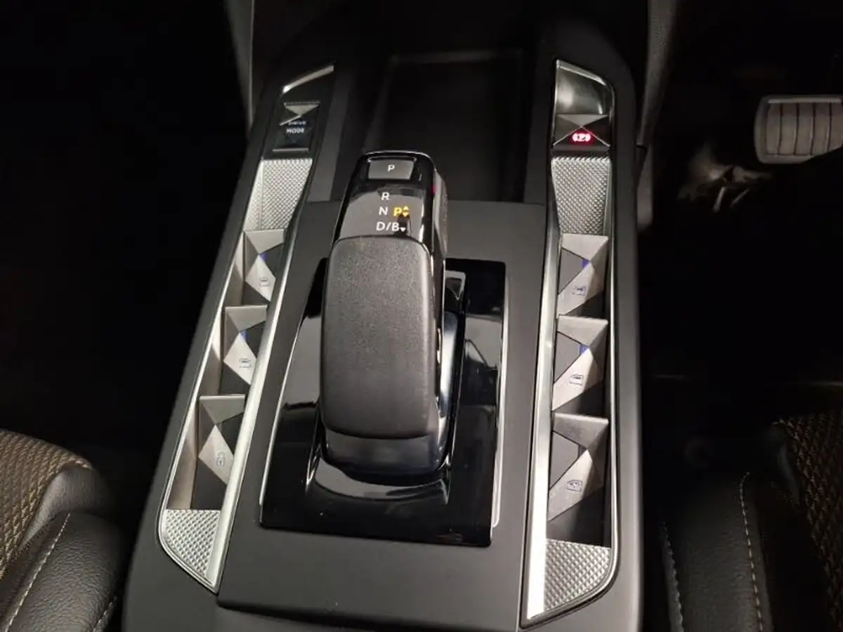 2022-ds-ds-3-crossback-e-tense-bastille-big-14