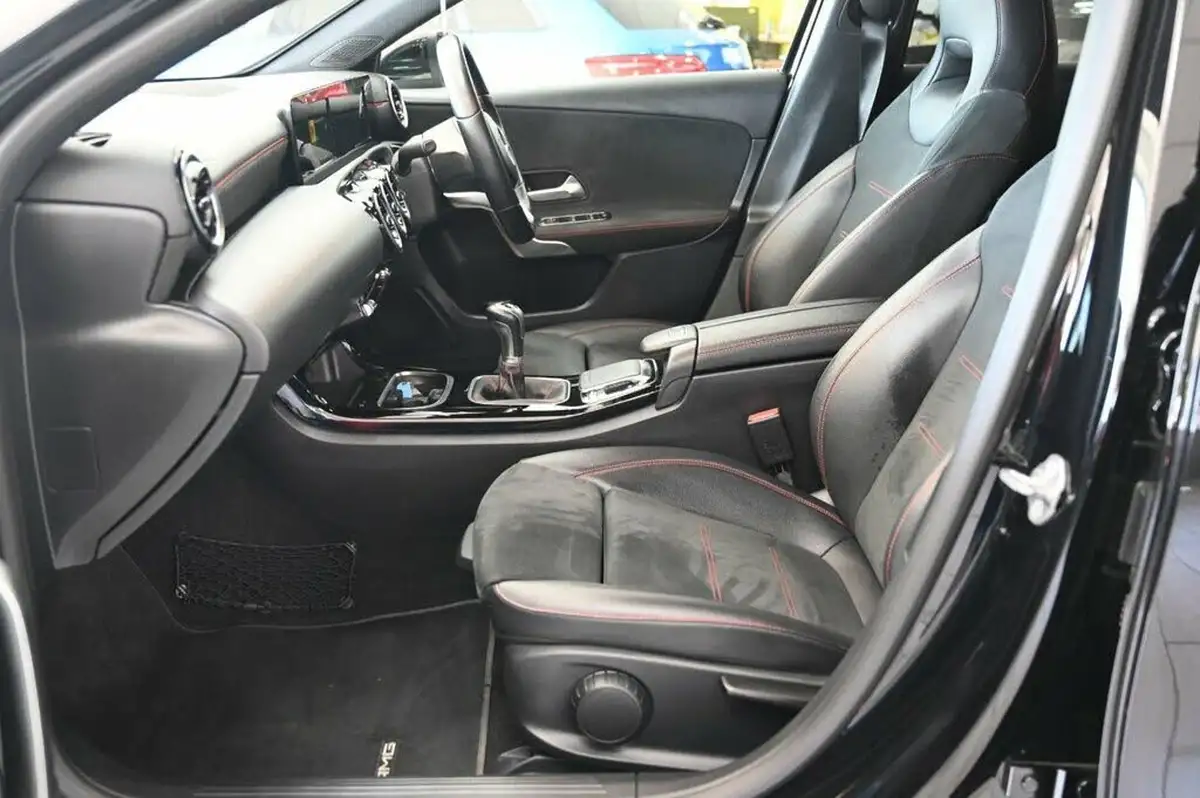 2019-mercedes-benz-a-class-13-a180-amg-line-hatchback-5d-big-13