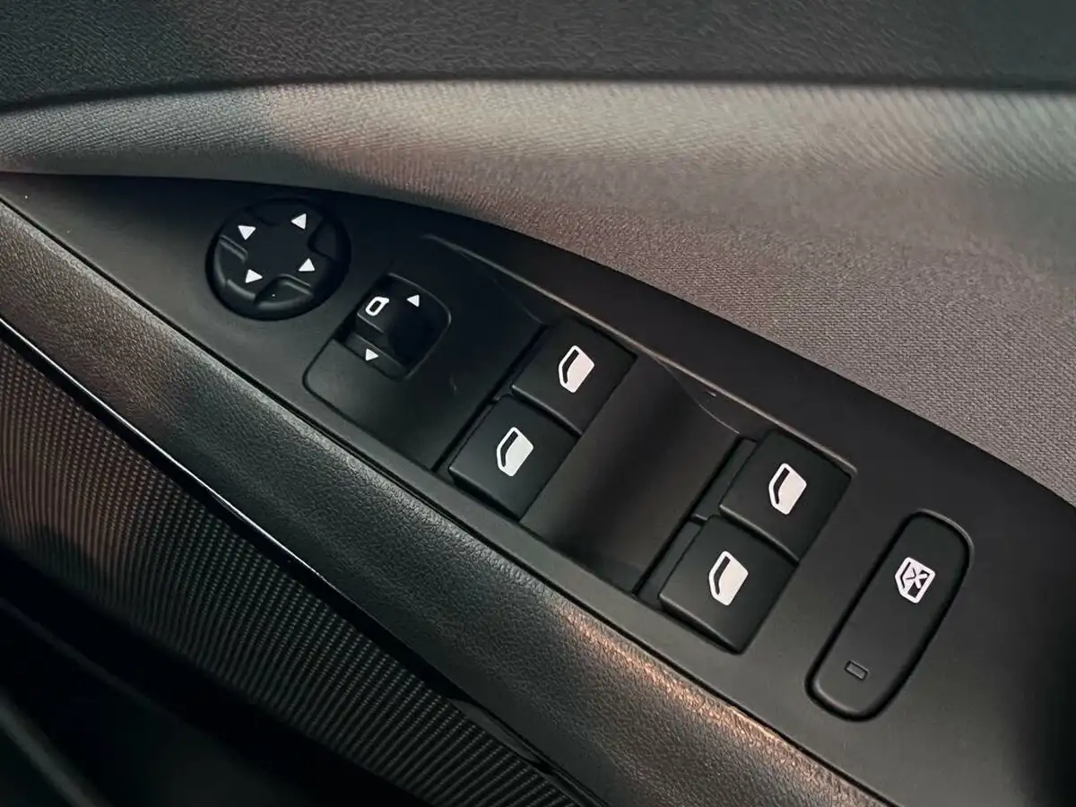2019-vauxhall-crossland-x-12-sport-nav-premium-110ps-big-20