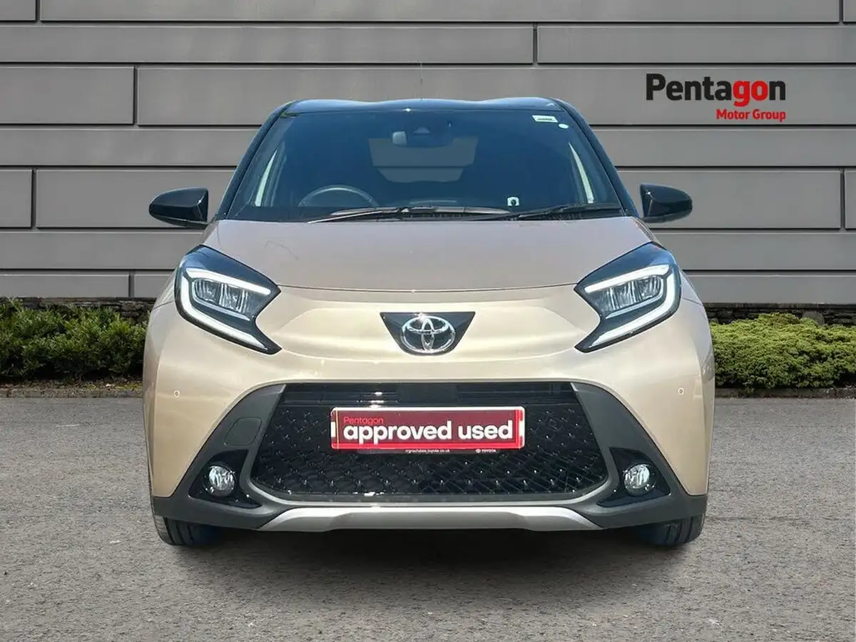 2023-toyota-aygo-x-10-vvt-i-exclusive-cvt-big-12