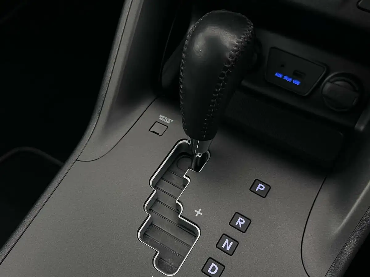 2014-hyundai-ix35-20td-se-nav-auto-big-29