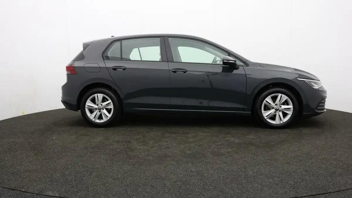 2022-volkswagen-golf-15-tsi-life-130ps-hatchback-big-31