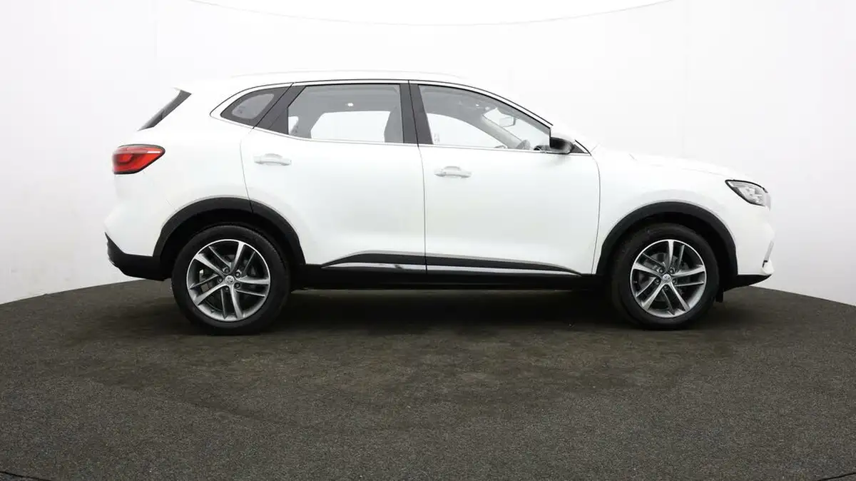 2022-mg-hs-15t-gdi-exclusive-162ps-dct-big-30