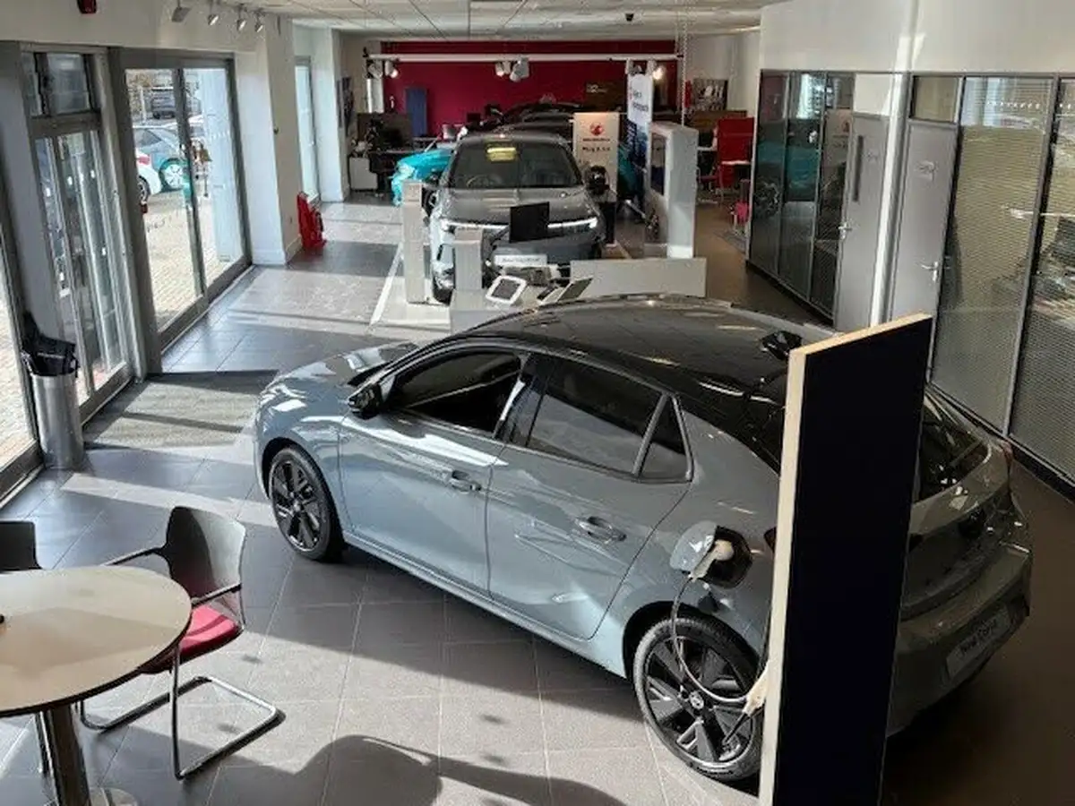 2023-polestar-polestar-2-e-ps2-170kw-standard-single-hatchback-big-6