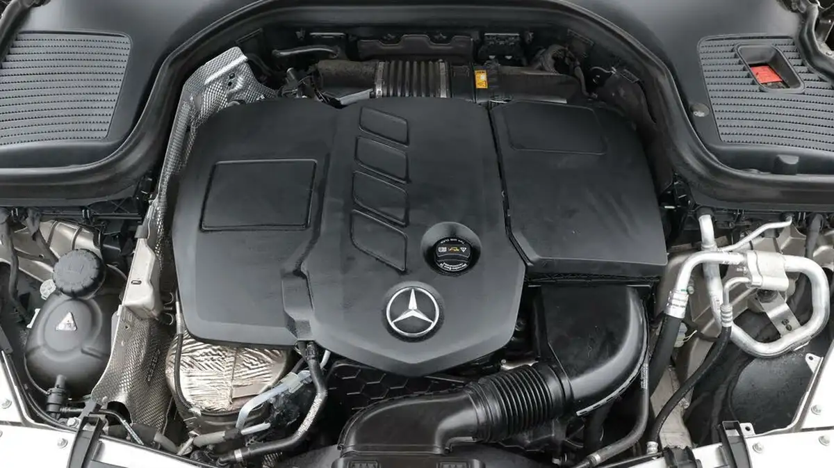 2022-mercedes-benz-glc-class-20d-glc220d-amg-line-195ps-station-wagon-5d-1950cc-4matic-plus-big-19