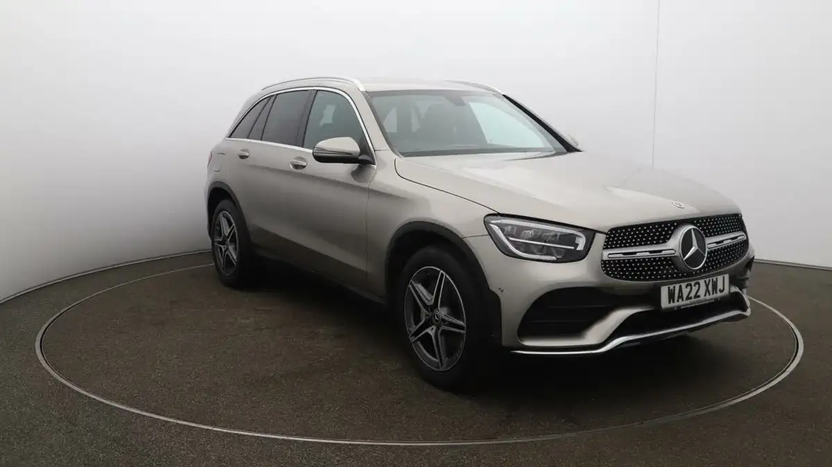2022-mercedes-benz-glc-class-20d-glc220d-amg-line-195ps-station-wagon-5d-1950cc-4matic-plus-big-36