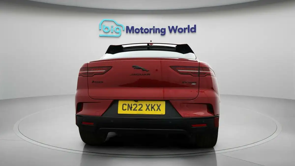 2022-jaguar-i-pace-ev400-se-big-5