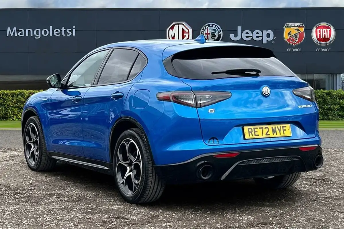 2023-alfa-romeo-stelvio-20-veloce-big-2