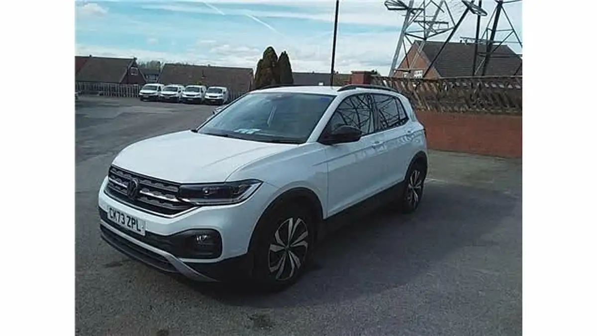 2023-volkswagen-t-cross-10-tsi-black-edition-110ps-big-1