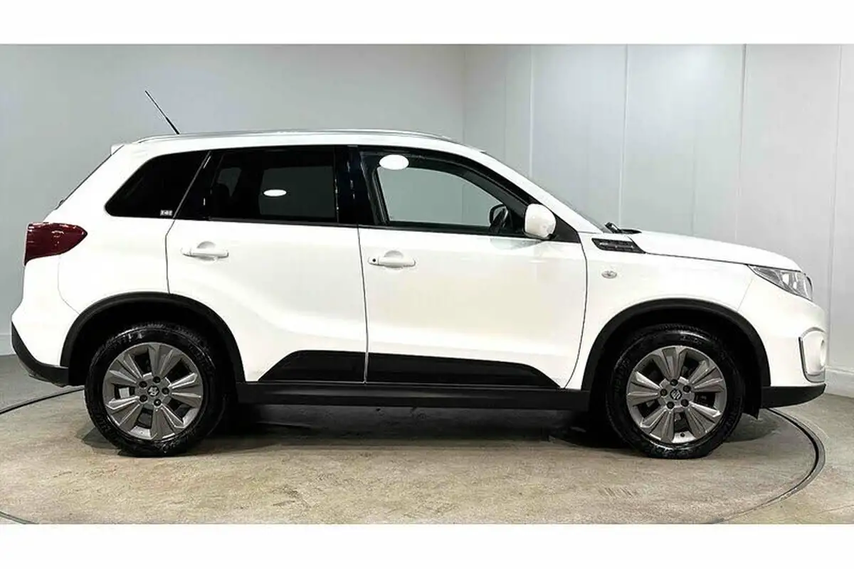 2018-suzuki-vitara-10-boosterjet-sz-t-big-3