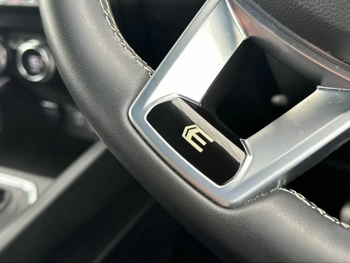 2023-renault-clio-16-engineered-big-24
