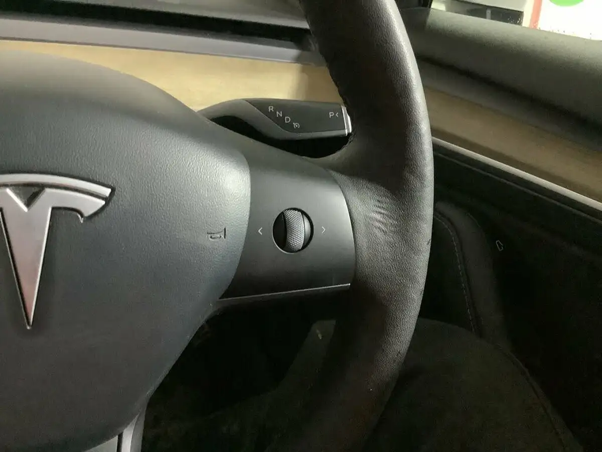 2021-tesla-model-3-e-long-range-awd-big-16